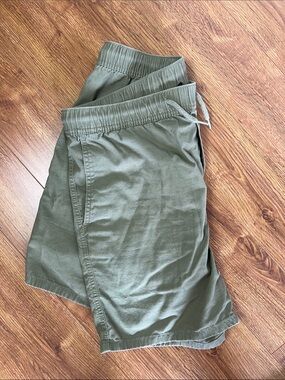H&M Olive Green Elastic Waist Casual Shorts